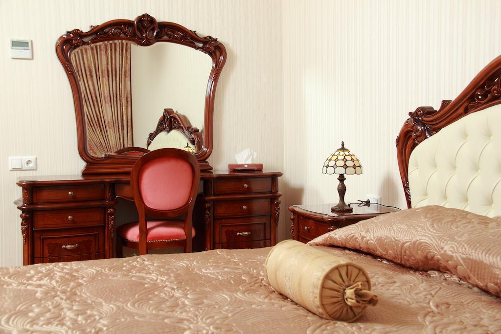 Hotel Aristokrat 波尔塔瓦 外观 照片