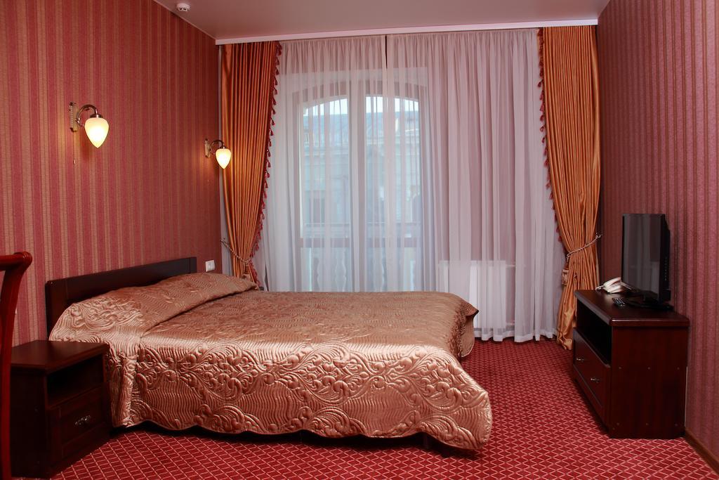 Hotel Aristokrat 波尔塔瓦 客房 照片